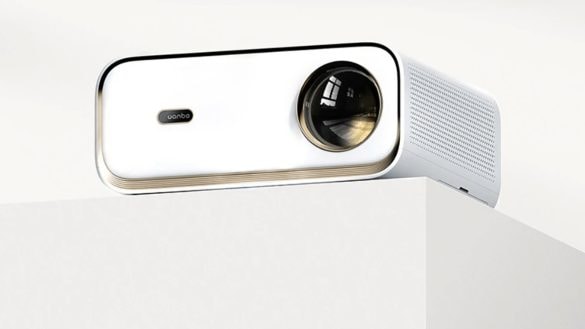 Tento projektor koupíte pod 4 tisíce: Má 1100 ANSI lumenů, 150 palců a HDR10