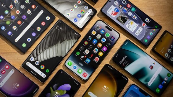 Češi kupují stále dražší telefony. Největším vítězem je opět Apple