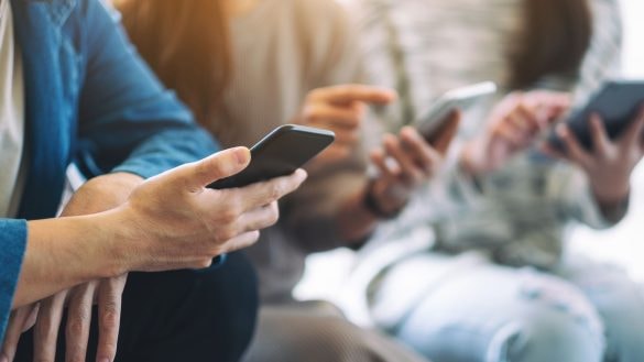 Neznámý hovor bez odpovědi není omyl. I to stačí k rozjetí dalšího podvodu