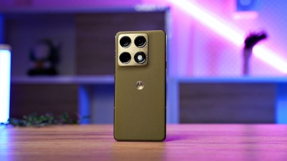 Nová Motorola Signature je jedním z nejlepších fotomobilů. Stojí jen 22 490 Kč