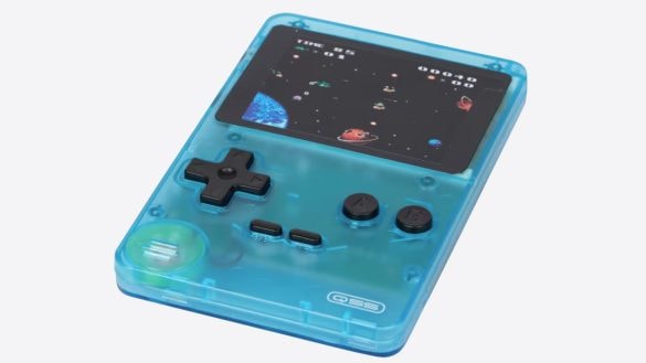 Action zlevnil retro herní konzoli do kapsy: Obsahuje 240 her, stojí jen 149 Kč