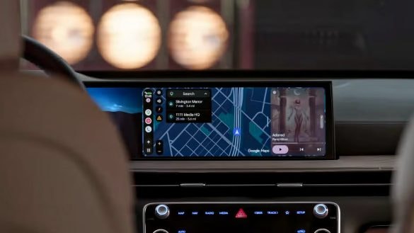 Nenechte si otrávit život za volantem: 4 tipy a triky, jak zrychlit Android Auto