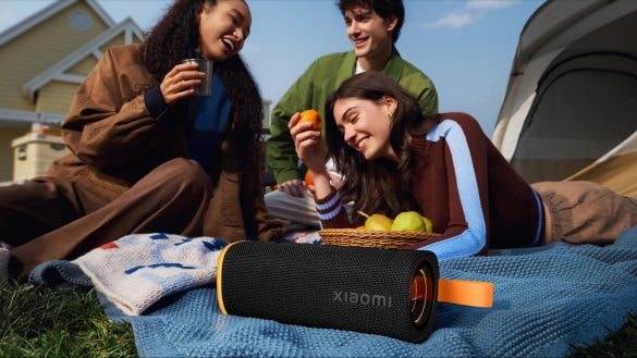 Xiaomi Sound Play má stylu na rozdávání: Voděodolný reproduktor vydrží celý den