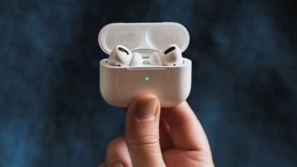 Apple omylem odhalil nové AirPody. Mají kameru a dorazit mohou již brzy