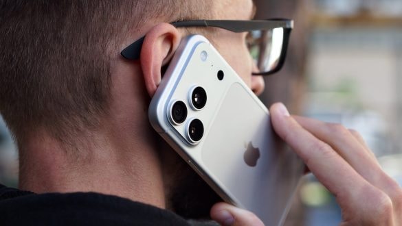 Každý týden lidem mizelo 99 Kč. Čeští operátoři zastavili problematické služby