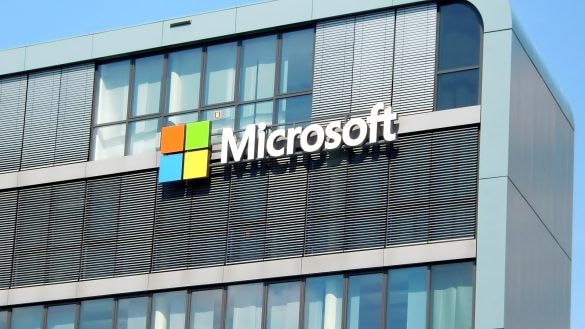 Microsoft nabízí peníze za odchod z firmy. Nabídku dostane zhruba 60 tisíc lidí
