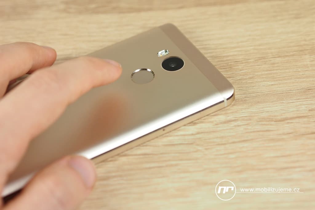 Xiaomi Redmi 4 recenze