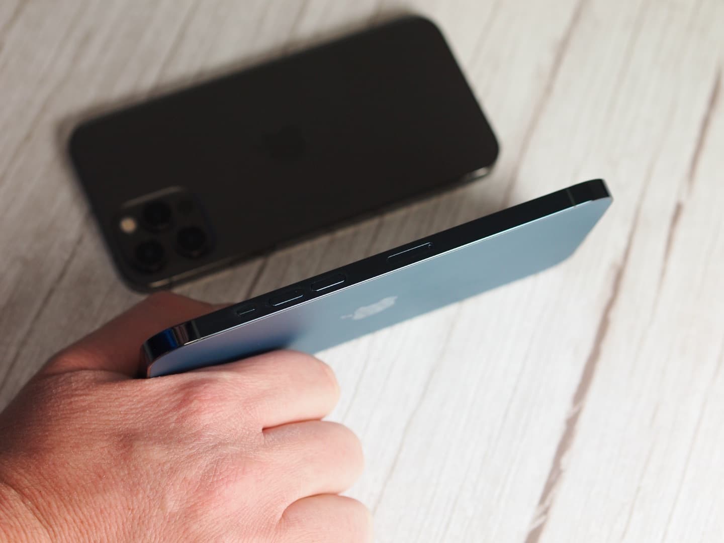 Apple iPhone 12 Pro & 12 Pro Max