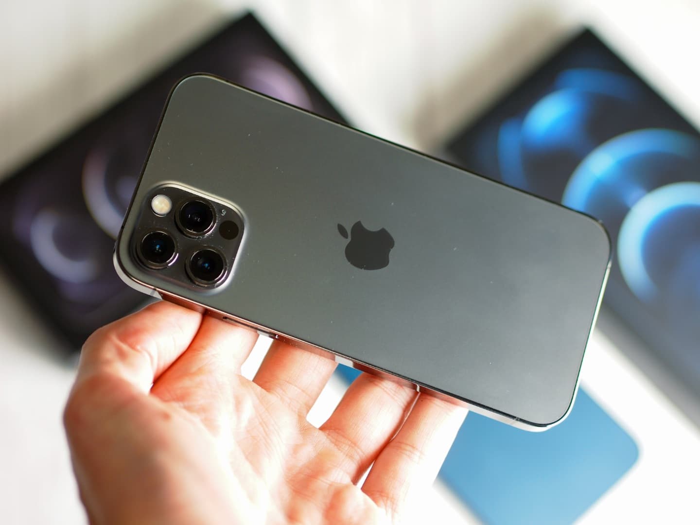 Apple iPhone 12 Pro & 12 Pro Max