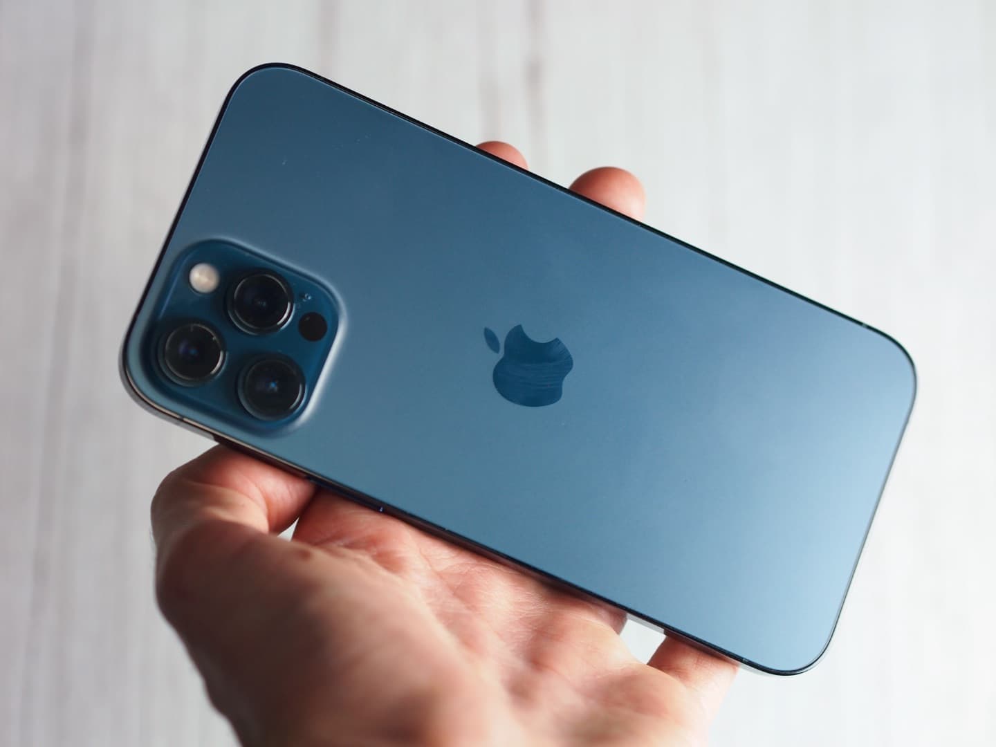 Apple iPhone 12 Pro & 12 Pro Max