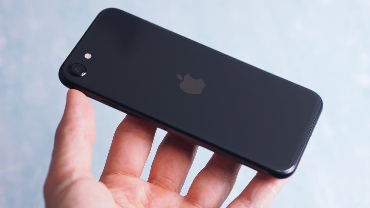 Nový iPhone SE bude jistojistě nejlevnější 5G iPhone na trhu