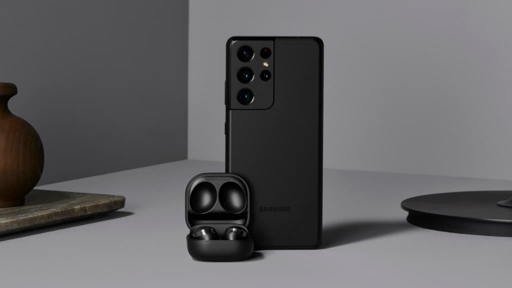Samsung Galaxy S21 Ultra a Galaxy Buds Pro