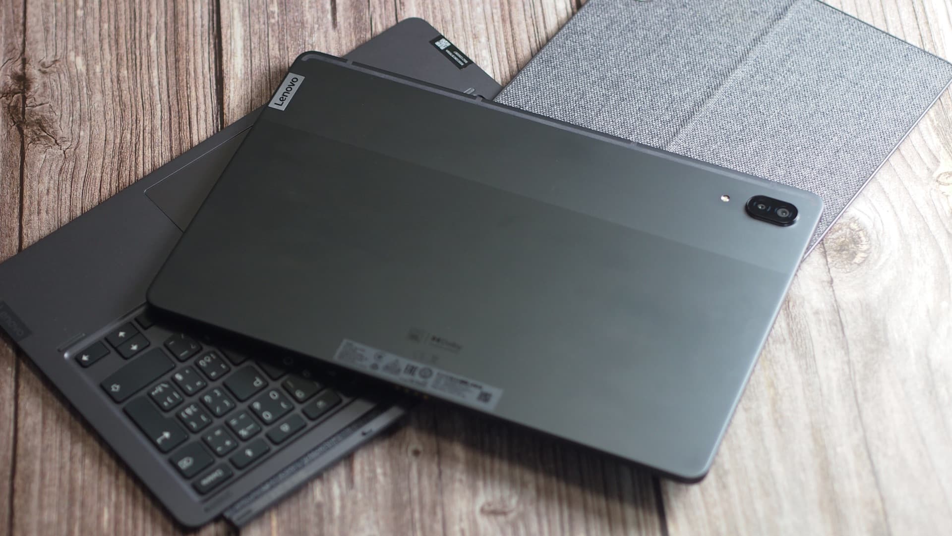 Tablet Lenovo Tab P11 Pro, recenze
