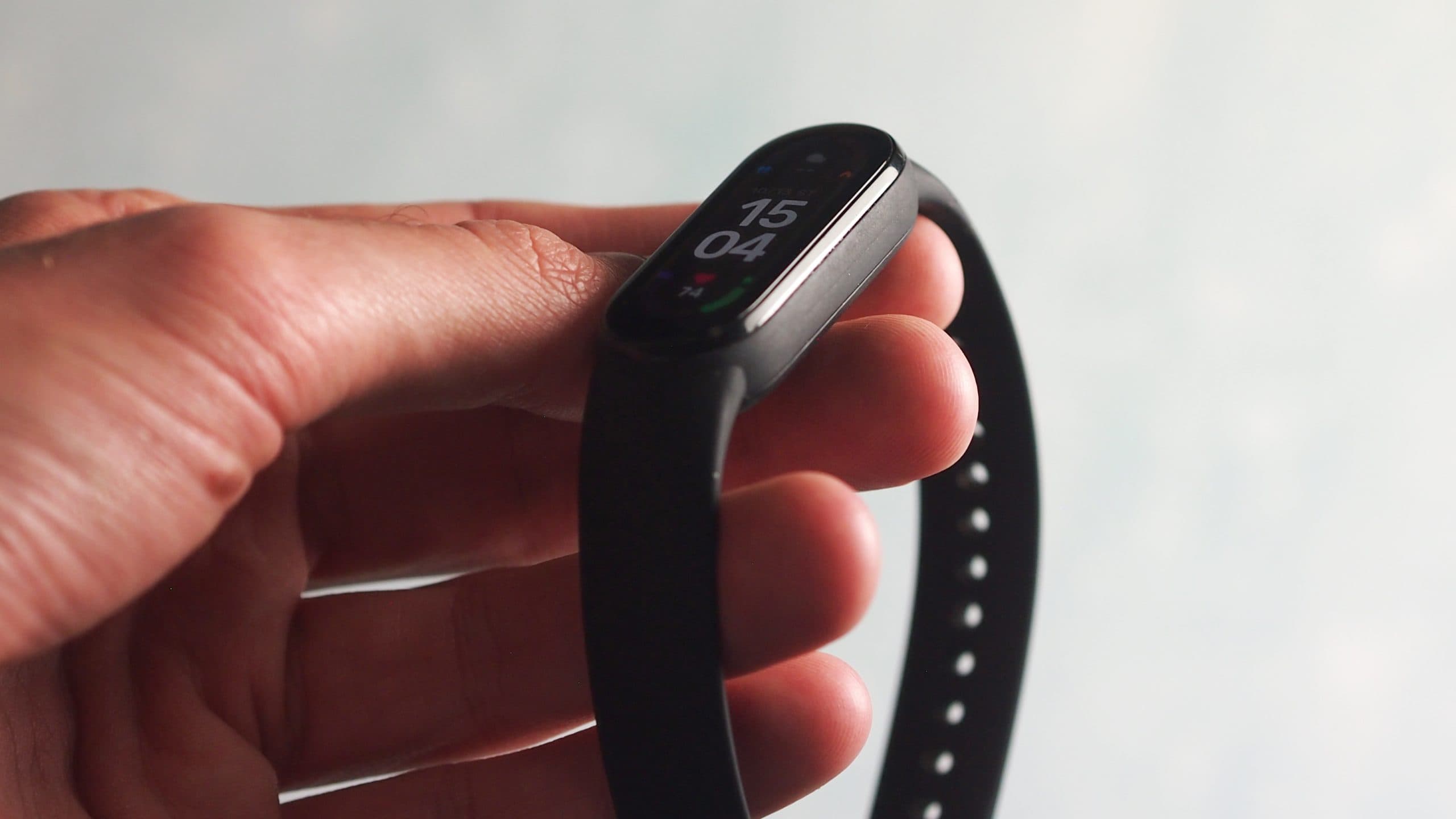 Xiaomi Mi Band 6, recenze