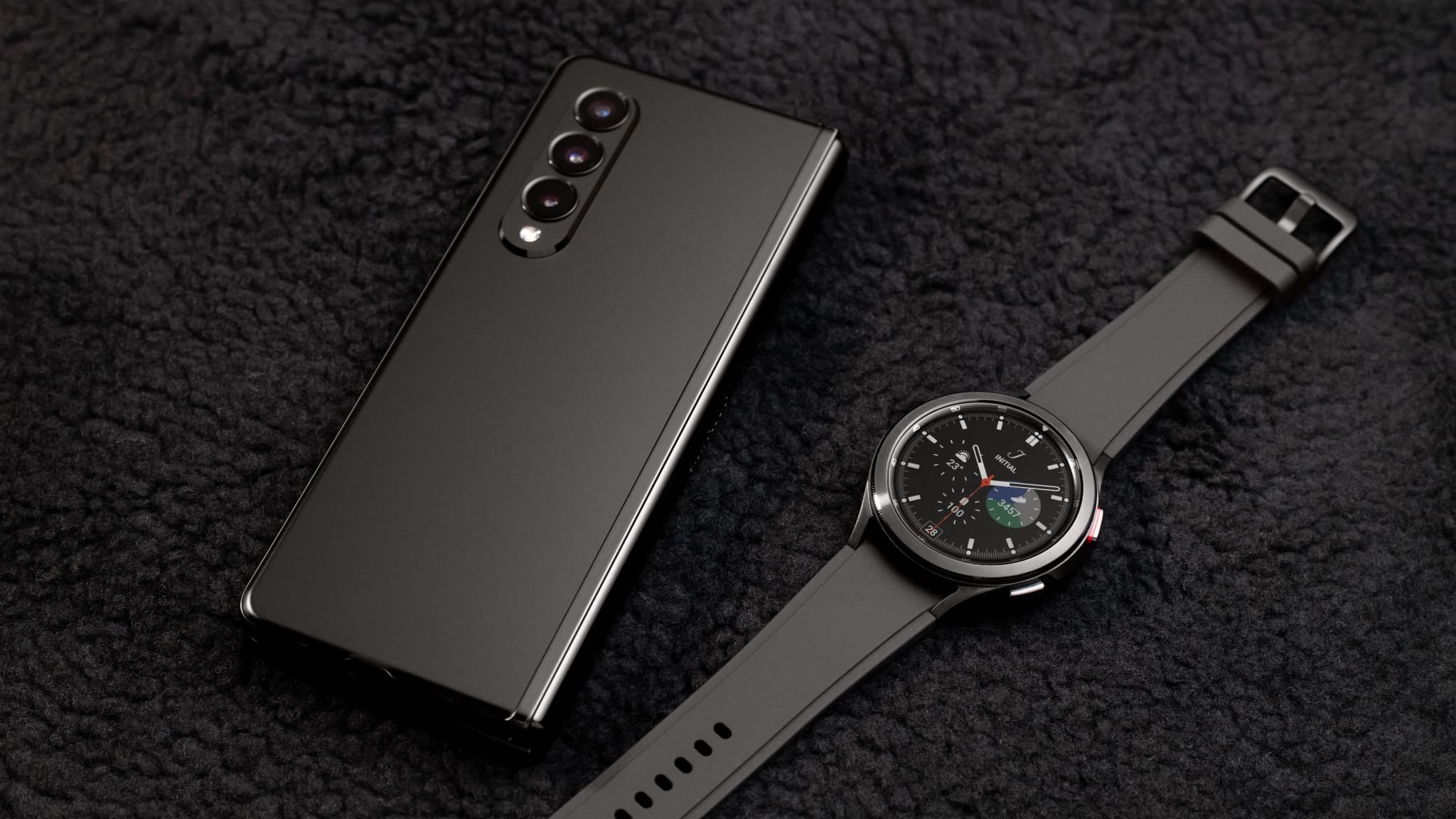 Samsung Galaxy Z Fold 3, Galaxy Watch 4