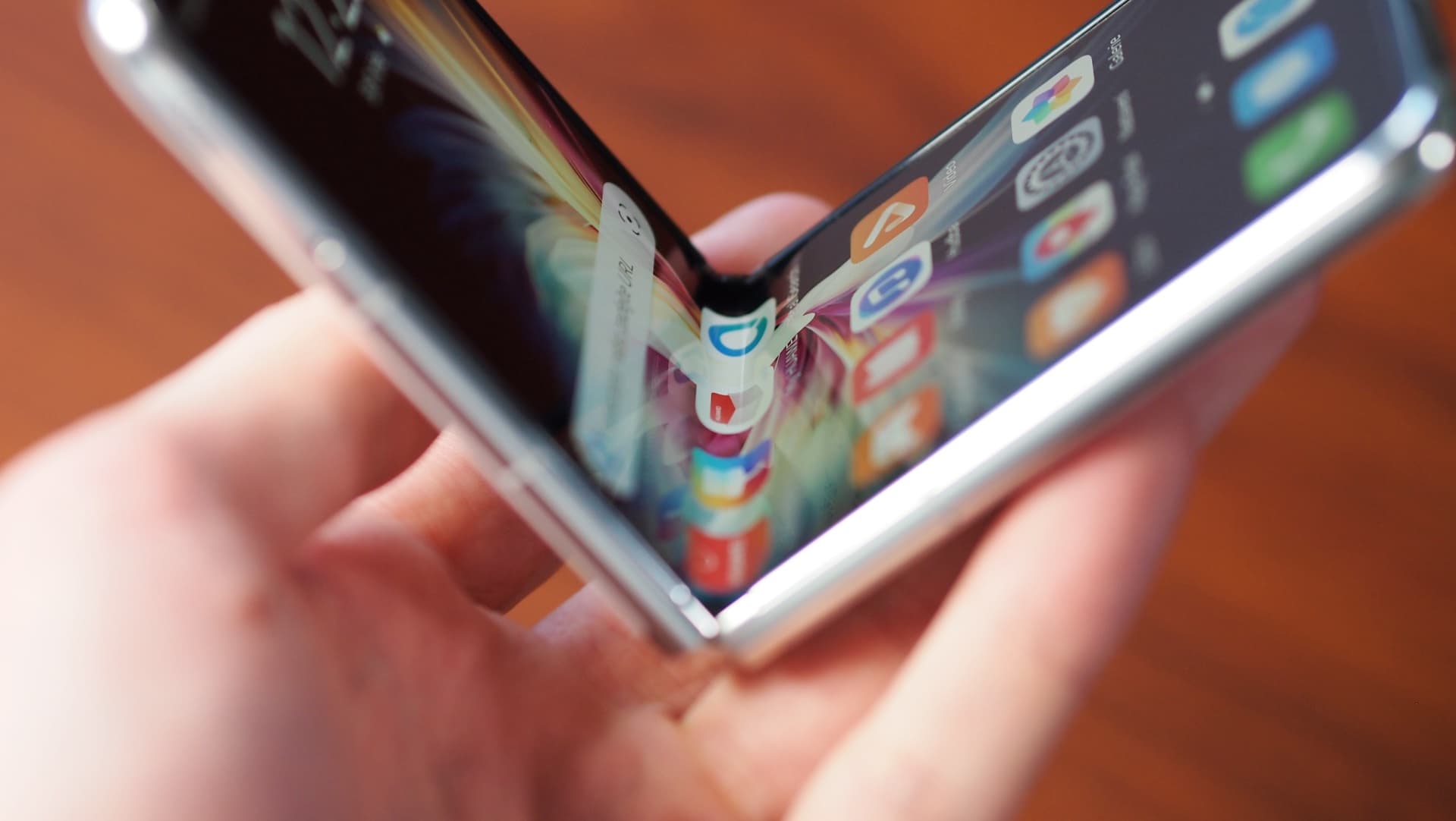 Huawei P50 Pocket, recenze