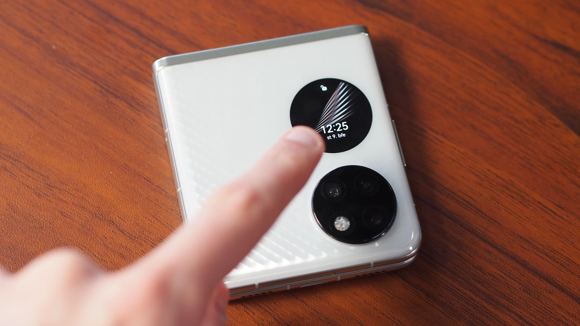 Huawei P50 Pocket, recenze