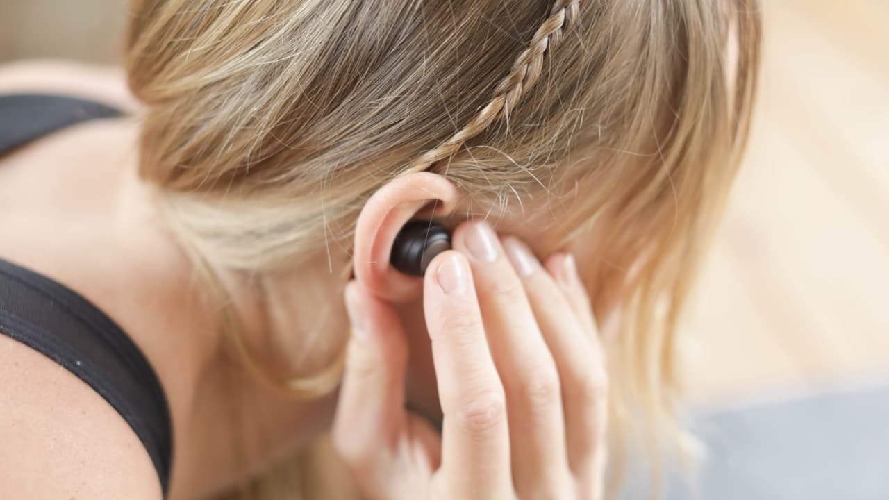 Vybíráme nejlepší bezdrátová sluchátka do 1000 Kč