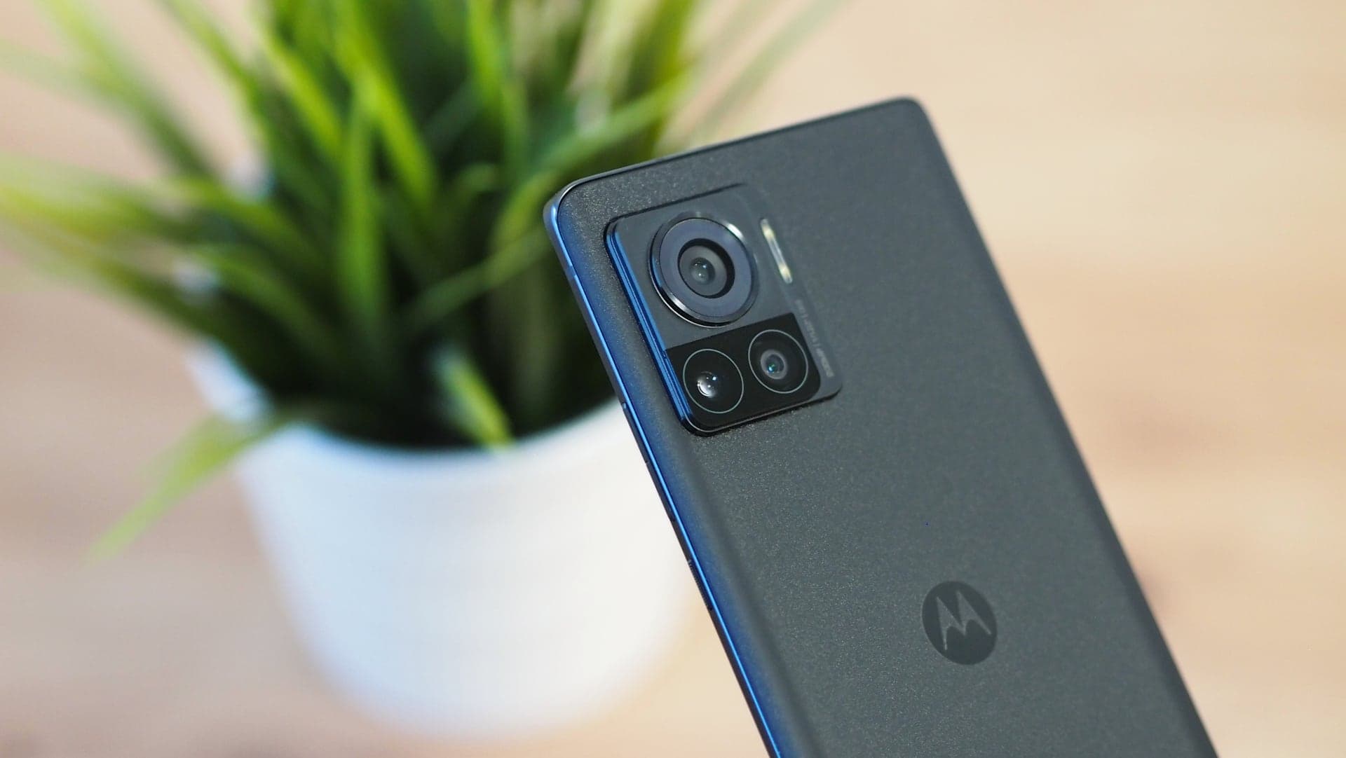 Motorola Edge 30 Ultra je nekompromisní vlajka se vším všudy