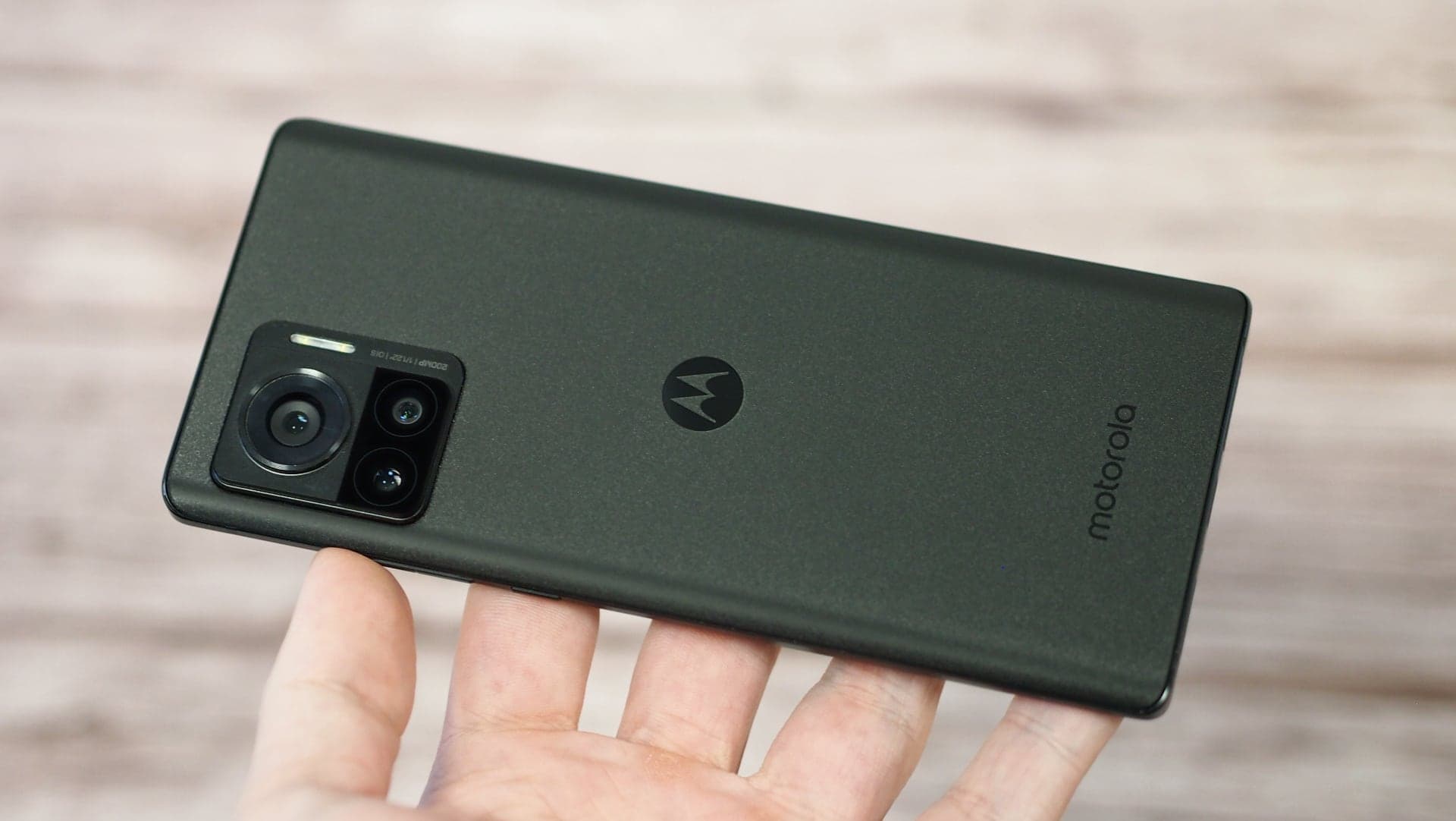 Motorola Edge 30 Ultra recenze