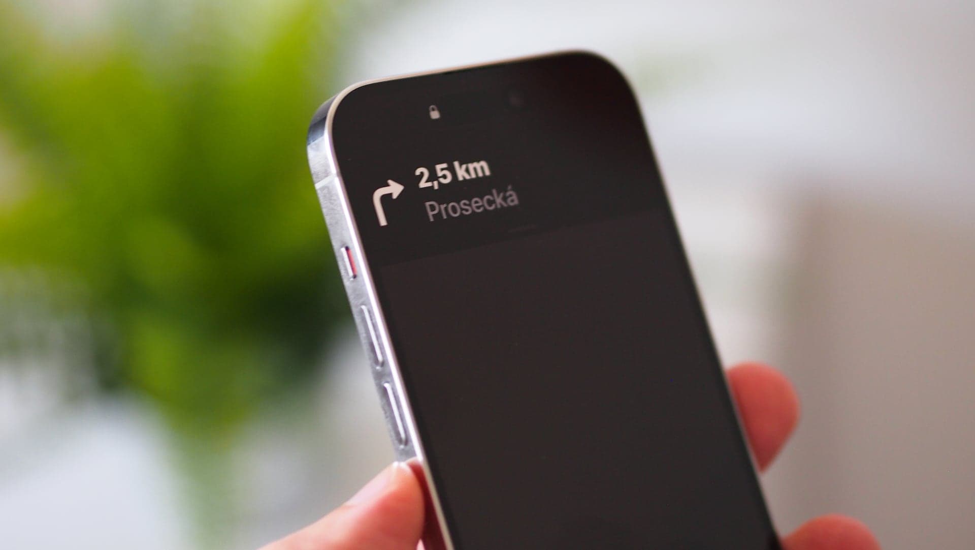 iPhone 14 Pro a Always-on displej v Apple Mapách