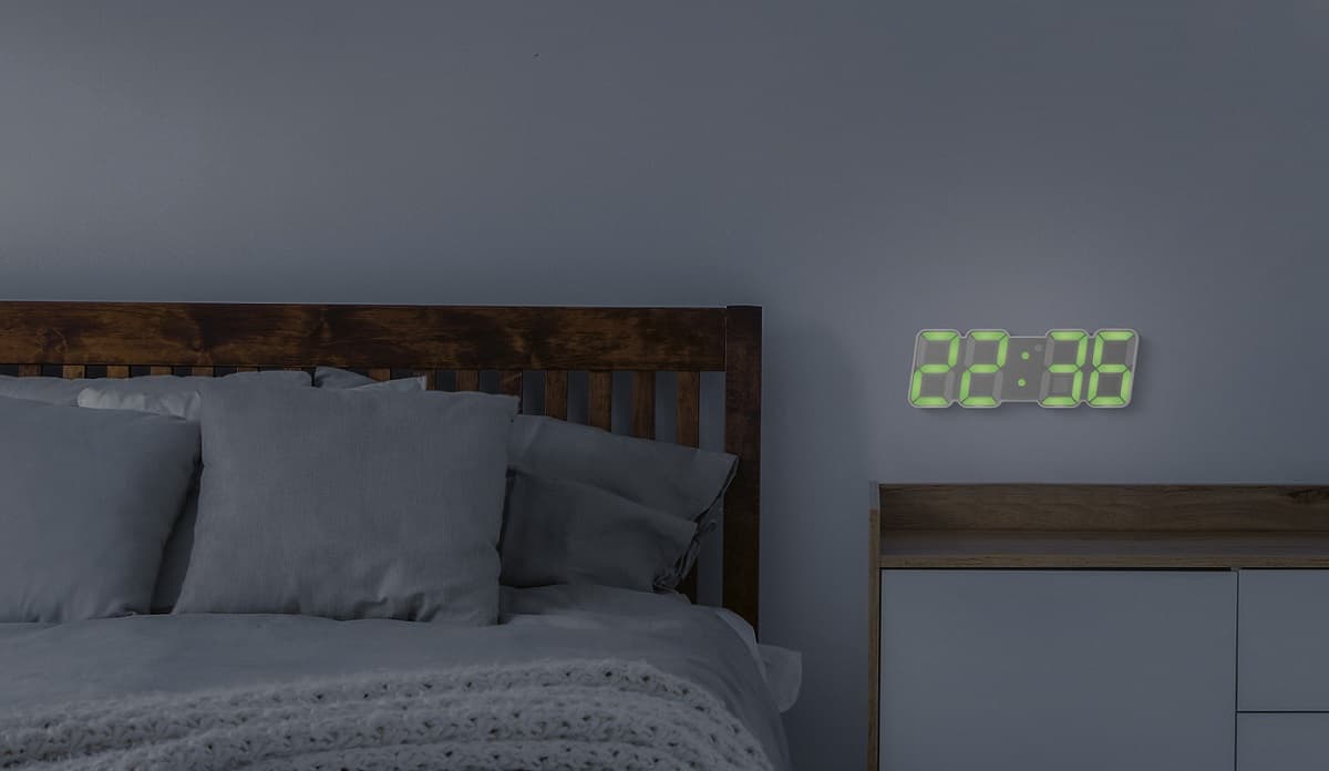 LED nástěnné a stolní hodiny z Lidlu