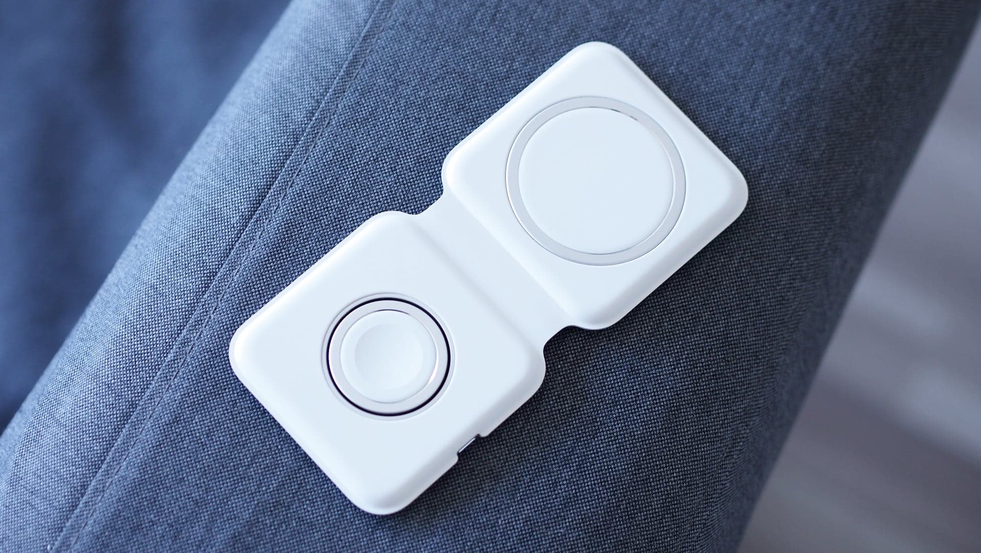 Apple dvojitá nabíječka MagSafe recenze