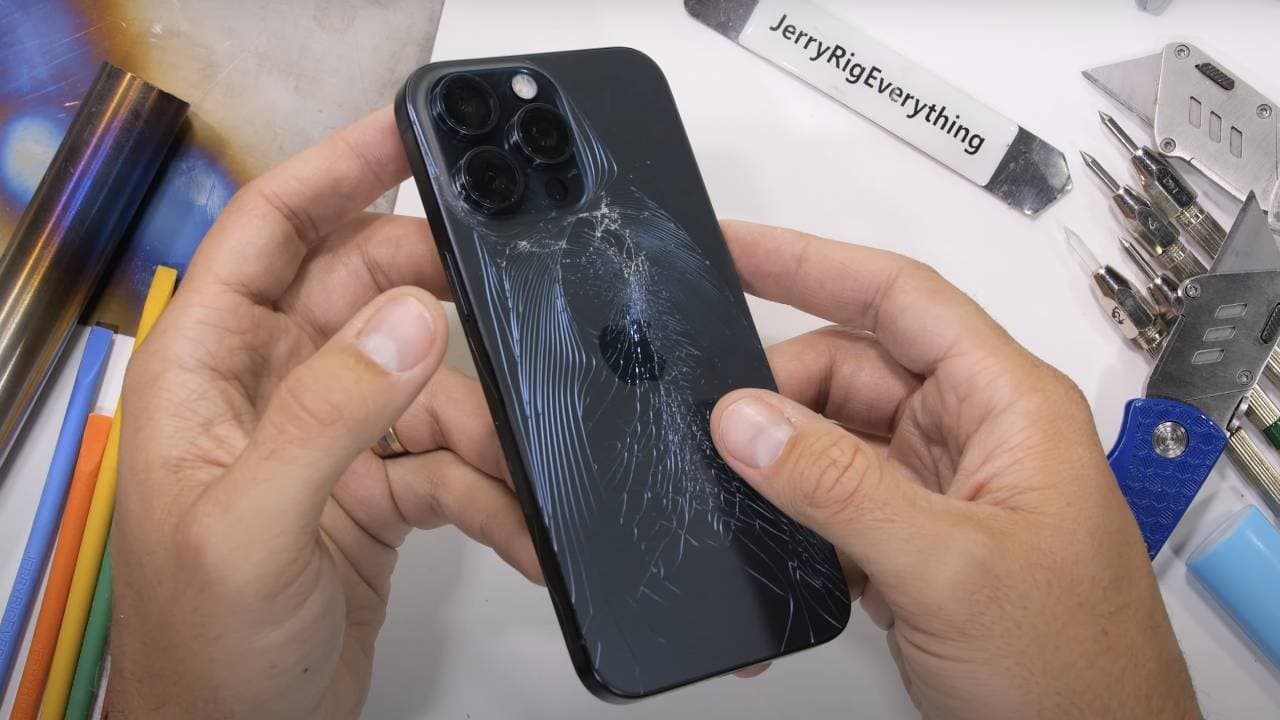 Apple iPhone 15 Pro Max v testu odolnosti