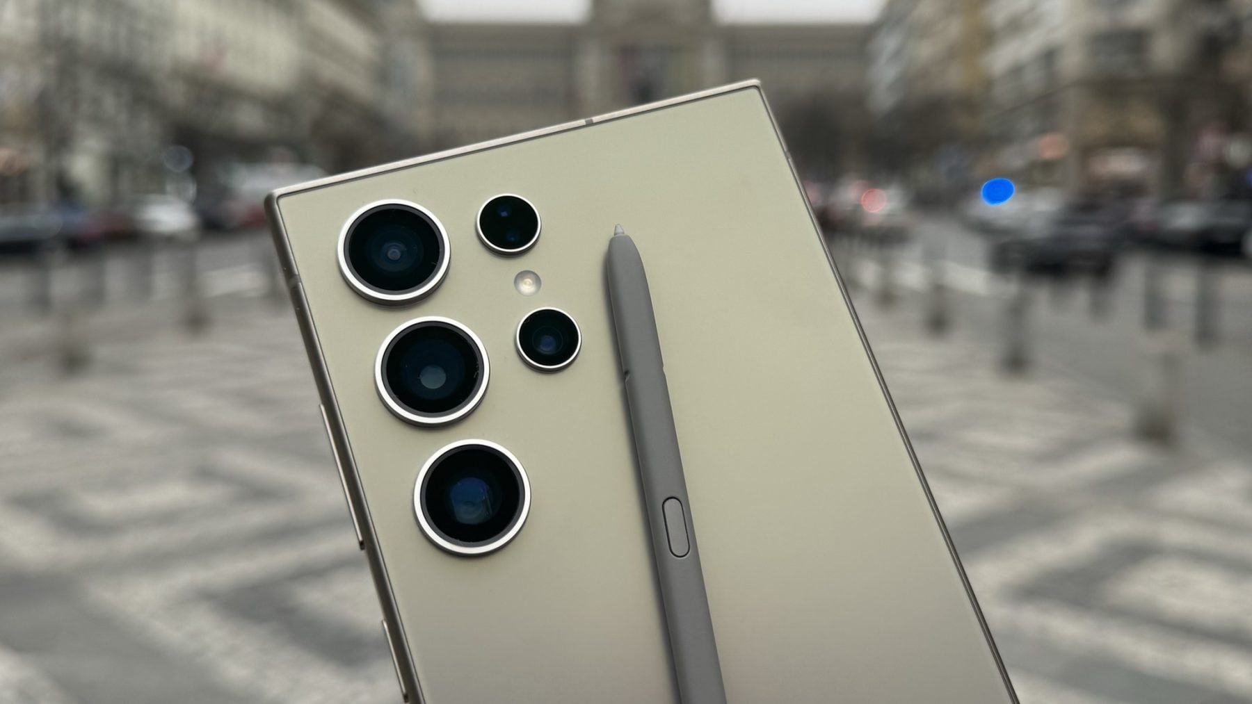 Samsung Galaxy S24 Ultra | foto: Mobil Pohotovost