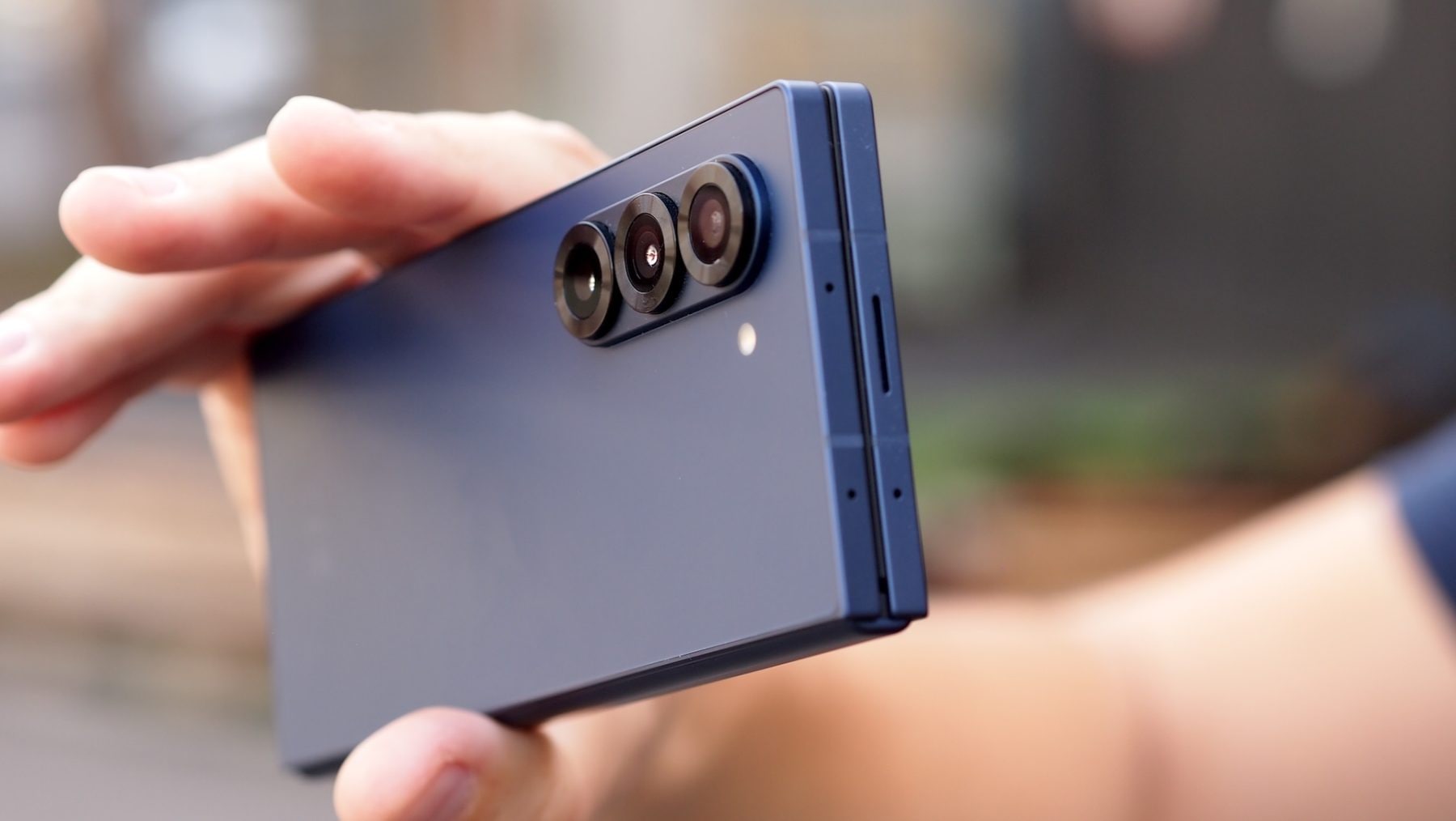 Samsung Galaxy Z Fold 6 | foto: Luboš Srb