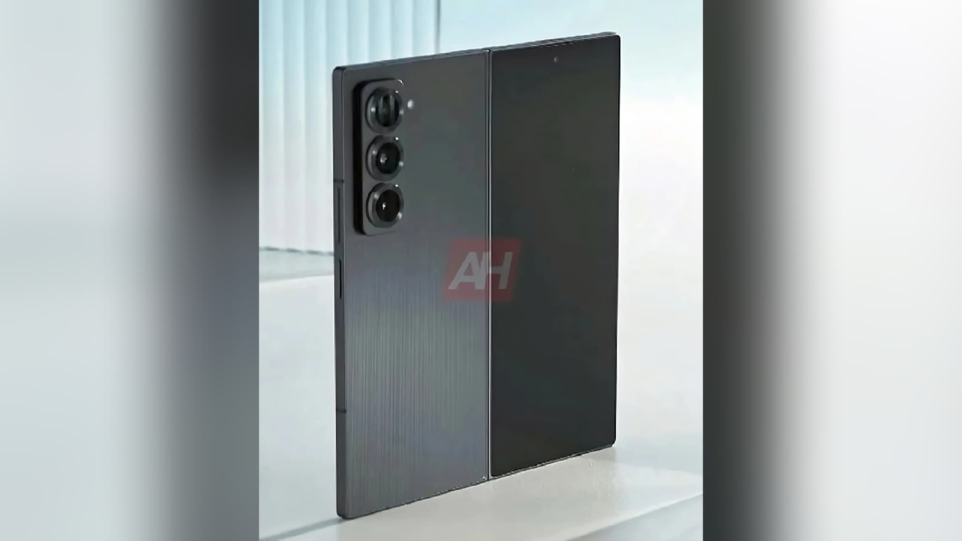 Nový render Samsungu Galaxy Z Fold Special Edition | foto: Android Headlines