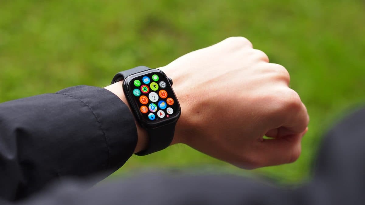 Apple Watch Series 10 | foto: Luboš Srb