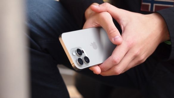 Xiaomi se muselo zbláznit. Jeho nový mobil vypadá jako dva roky starý iPhone