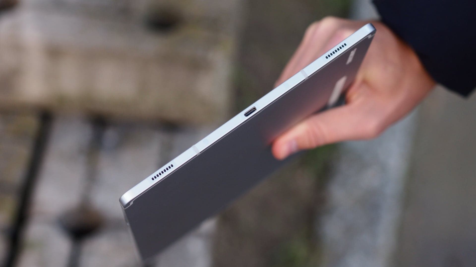 Spodní strana, Samsung Galaxy Tab S10+ | foto: Luboš Srb