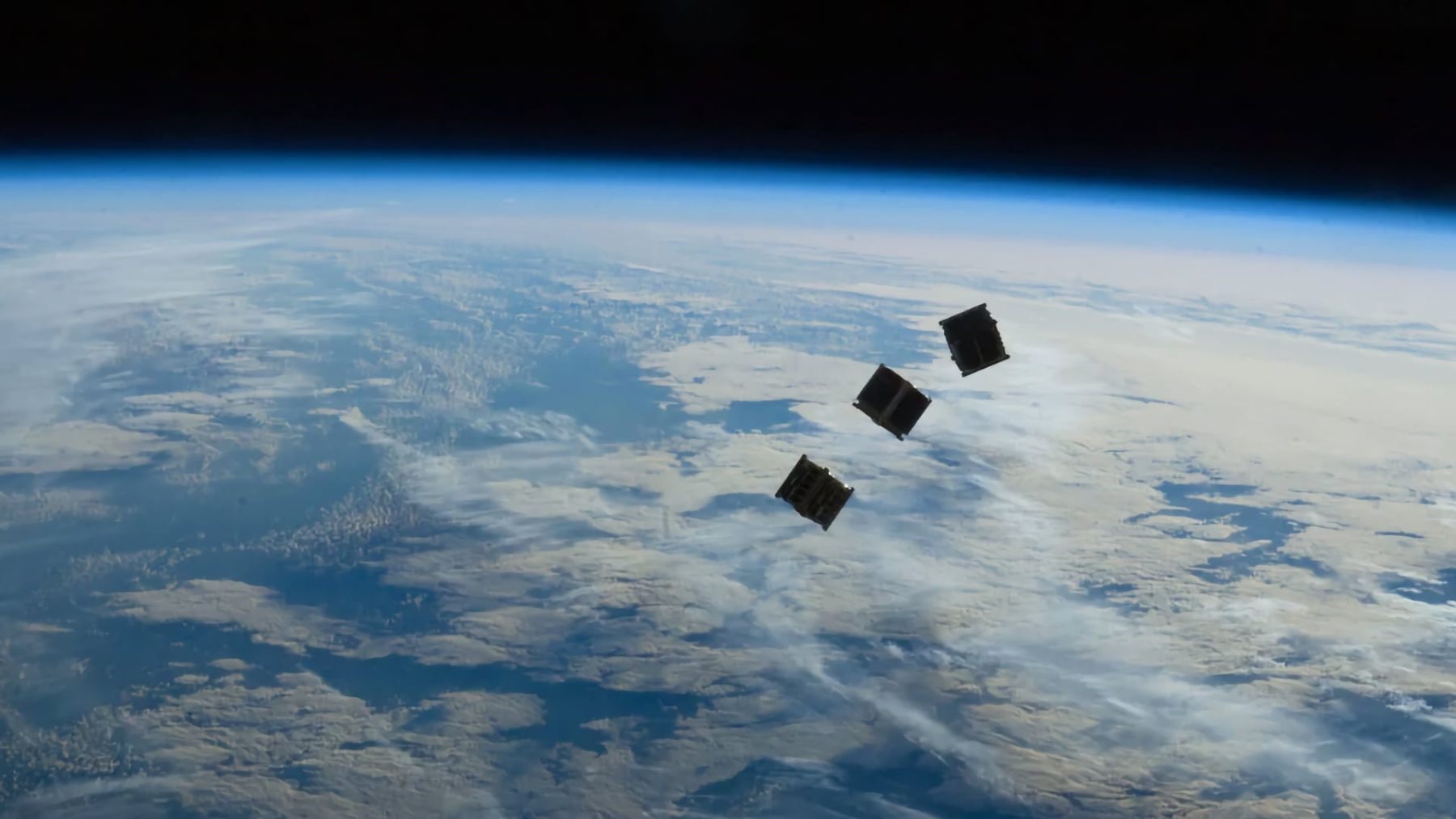 Satelity na oběžné dráze Země | foto: NASA