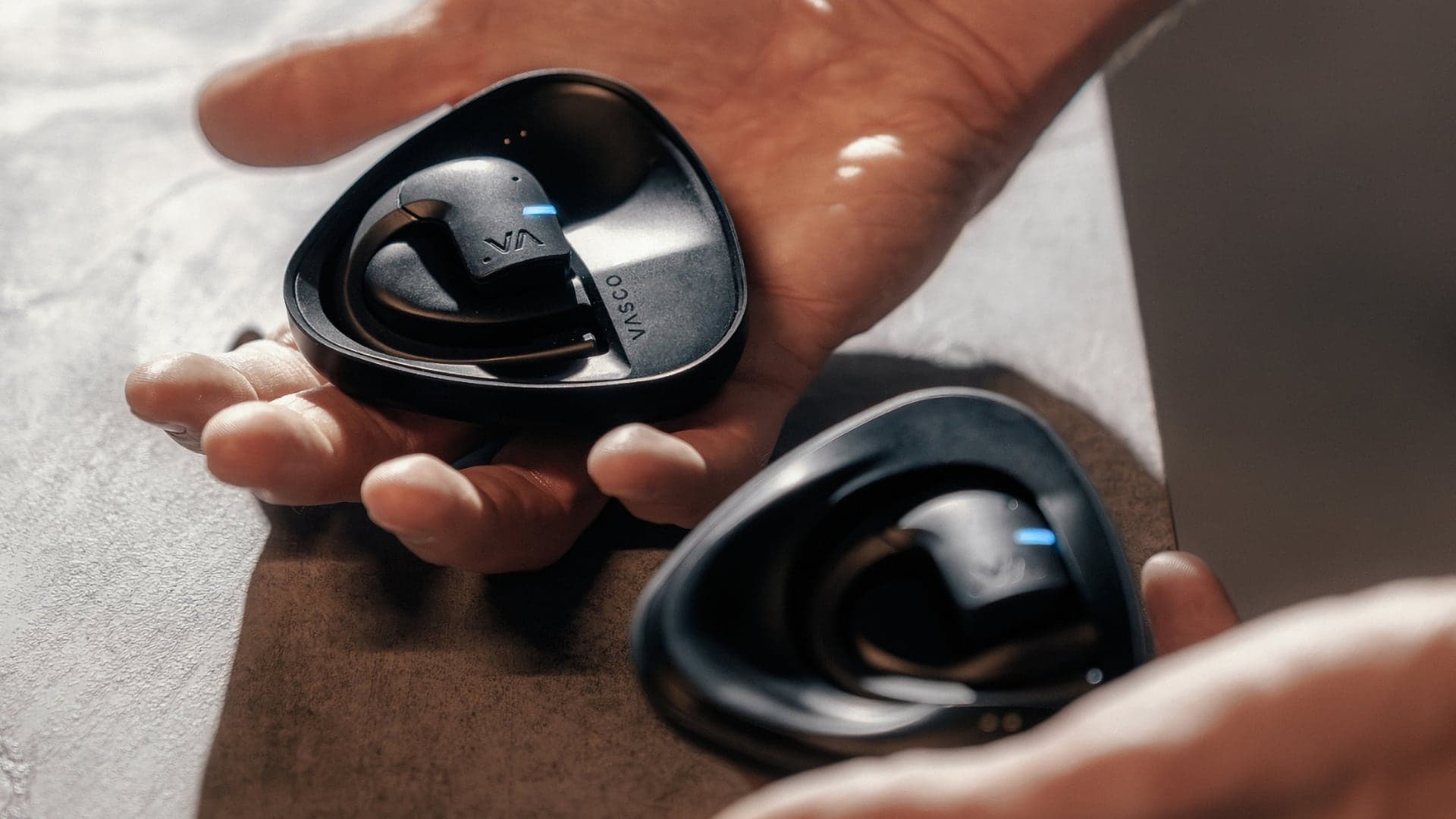 Překladač do ucha Vasco Translator E1 | foto: Vasco