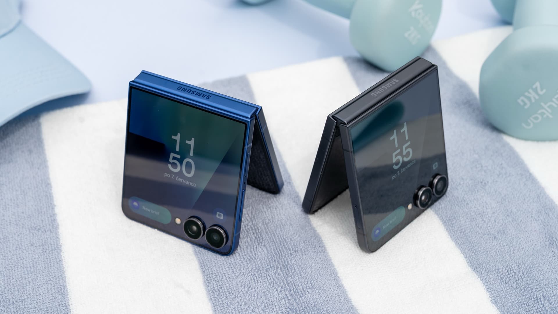 Samsung Galaxy Z Flip7 | foto: Mobil Pohotovost