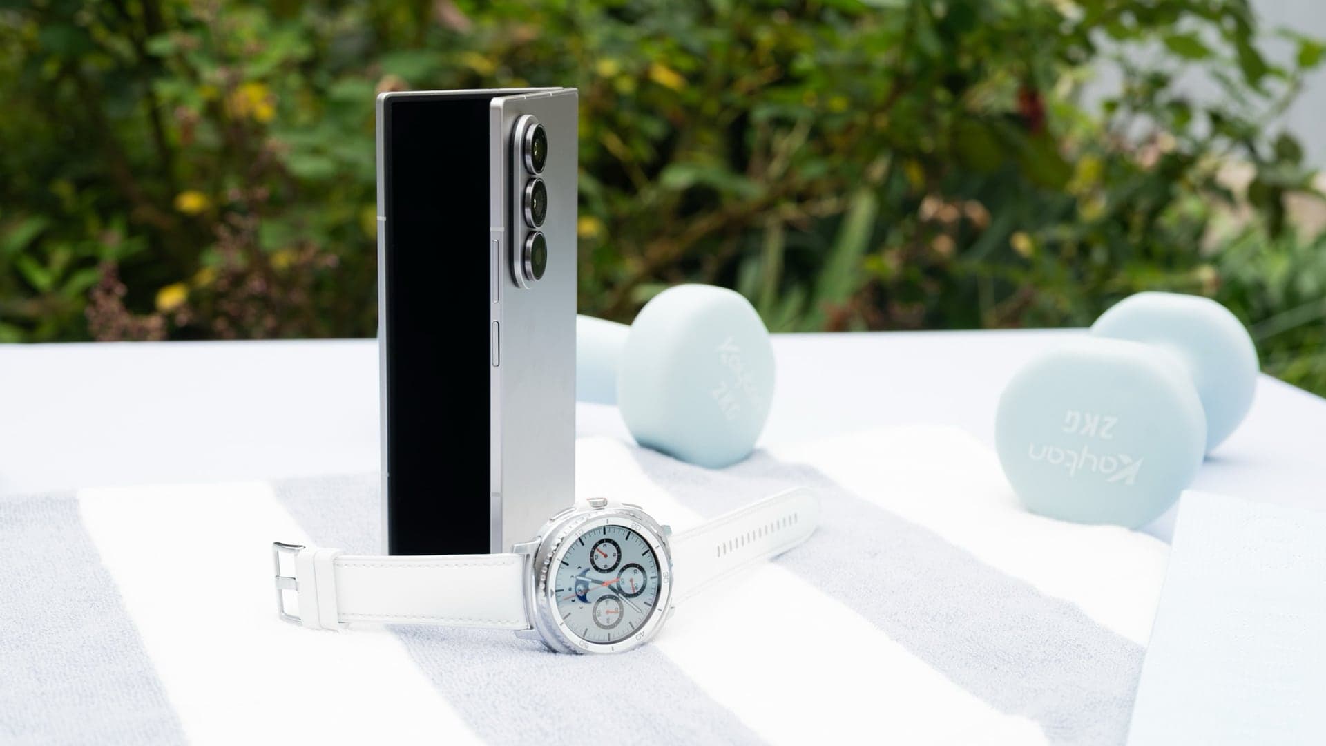 Samsung Galaxy Z Fold 7 a Galaxy Watch 8 Classic | foto: Samsung