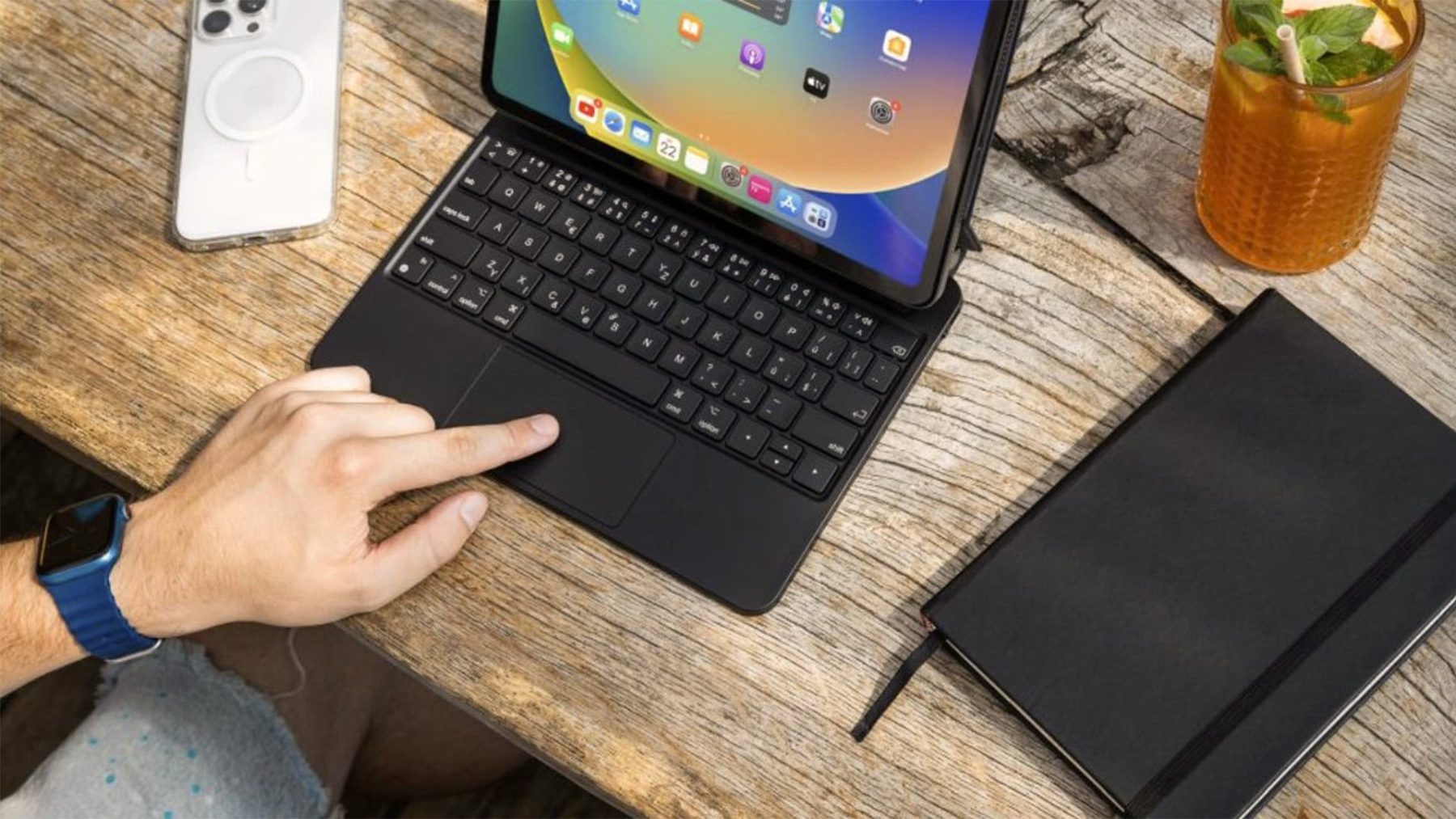 Příslušenství od FIXED pro Apple iPad | foto: FIXED