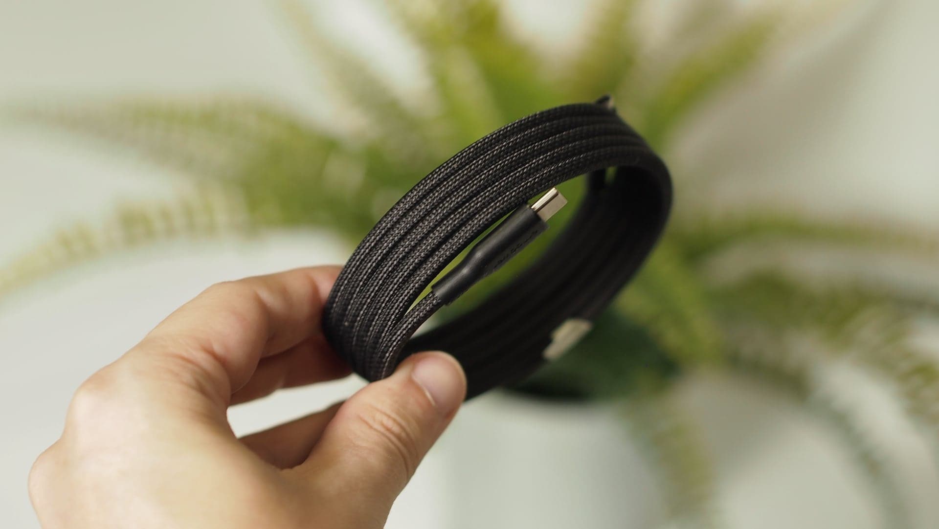 Magnetický kabel Empower od PanzerGlass | Zdroj: Luboš Srb
