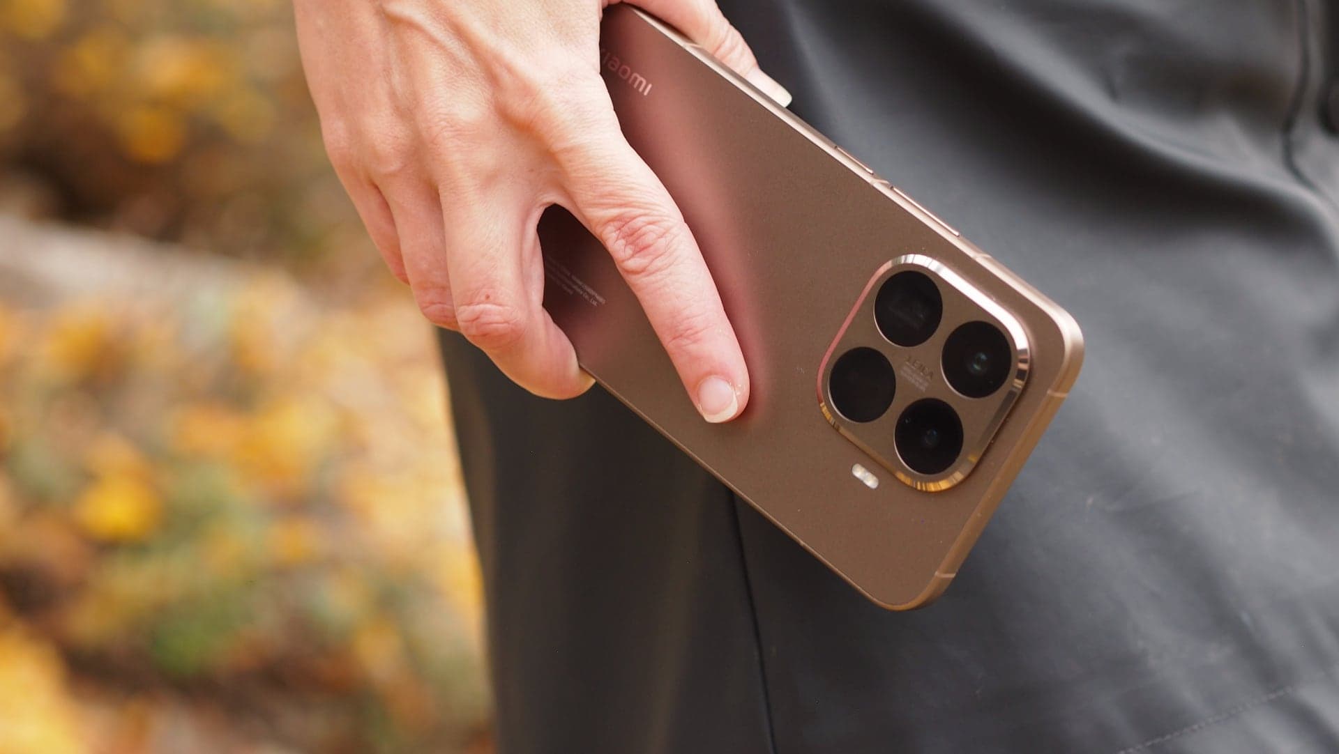 Xiaomi 15T Pro v ruce | Zdroj: Luboš Srb