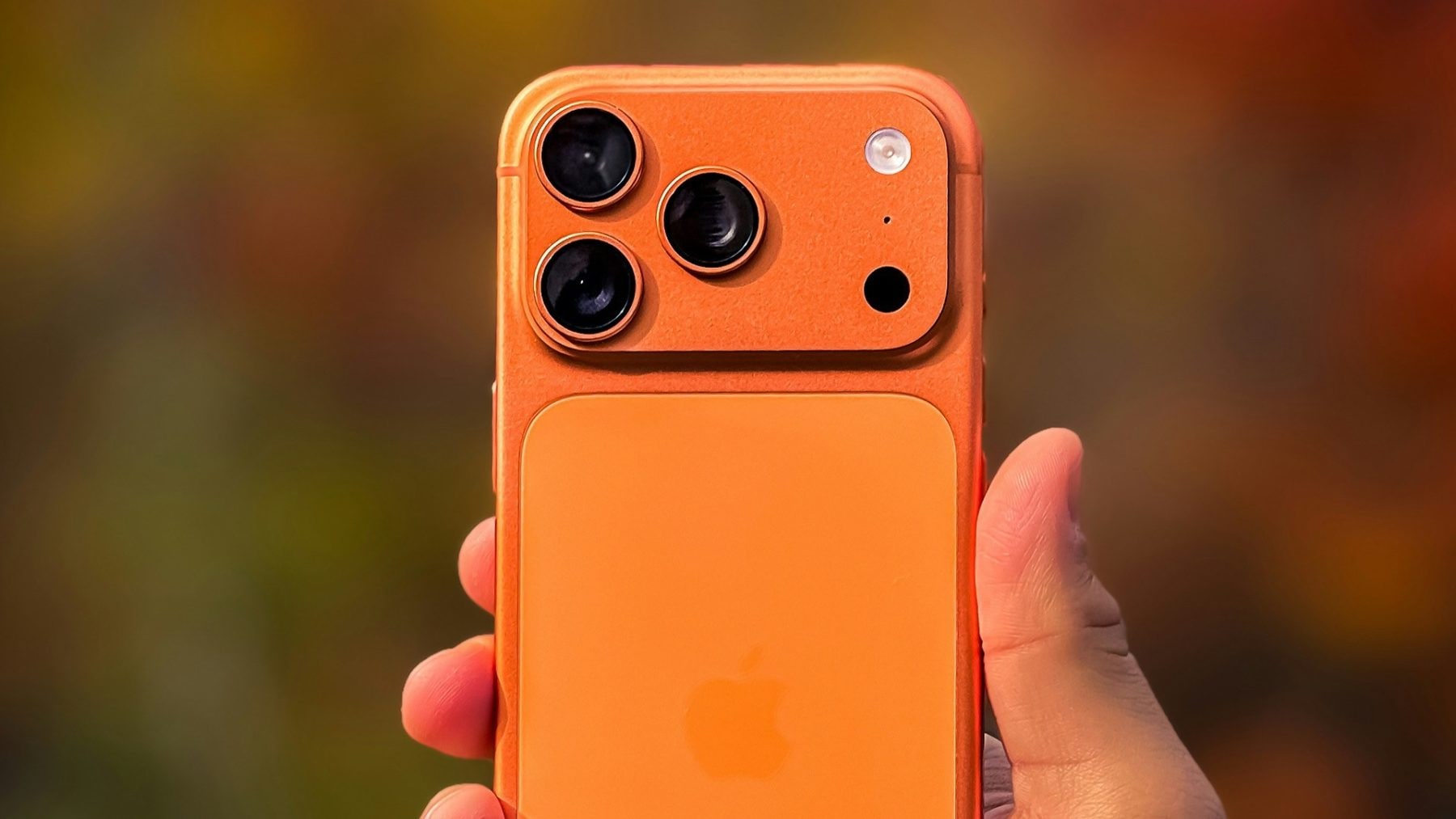 iPhone 17 Pro, oranžový | Zdroj: Mobil Pohotovost