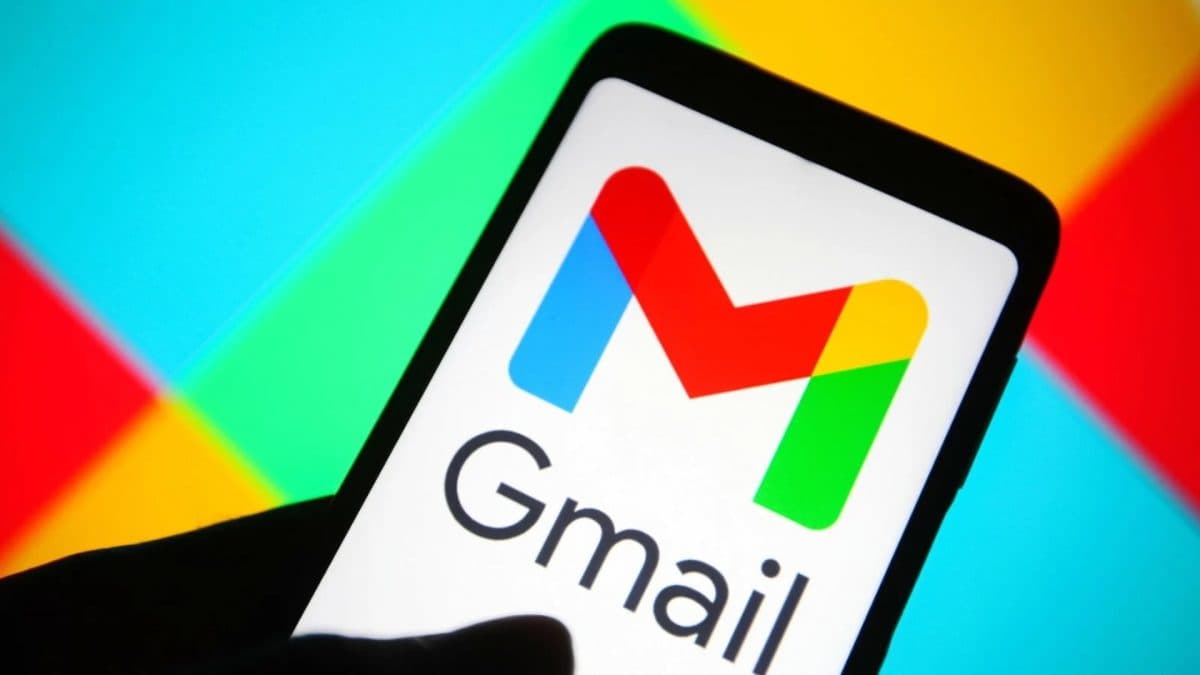 Gmail na telefonu | Zdroj: PCMag