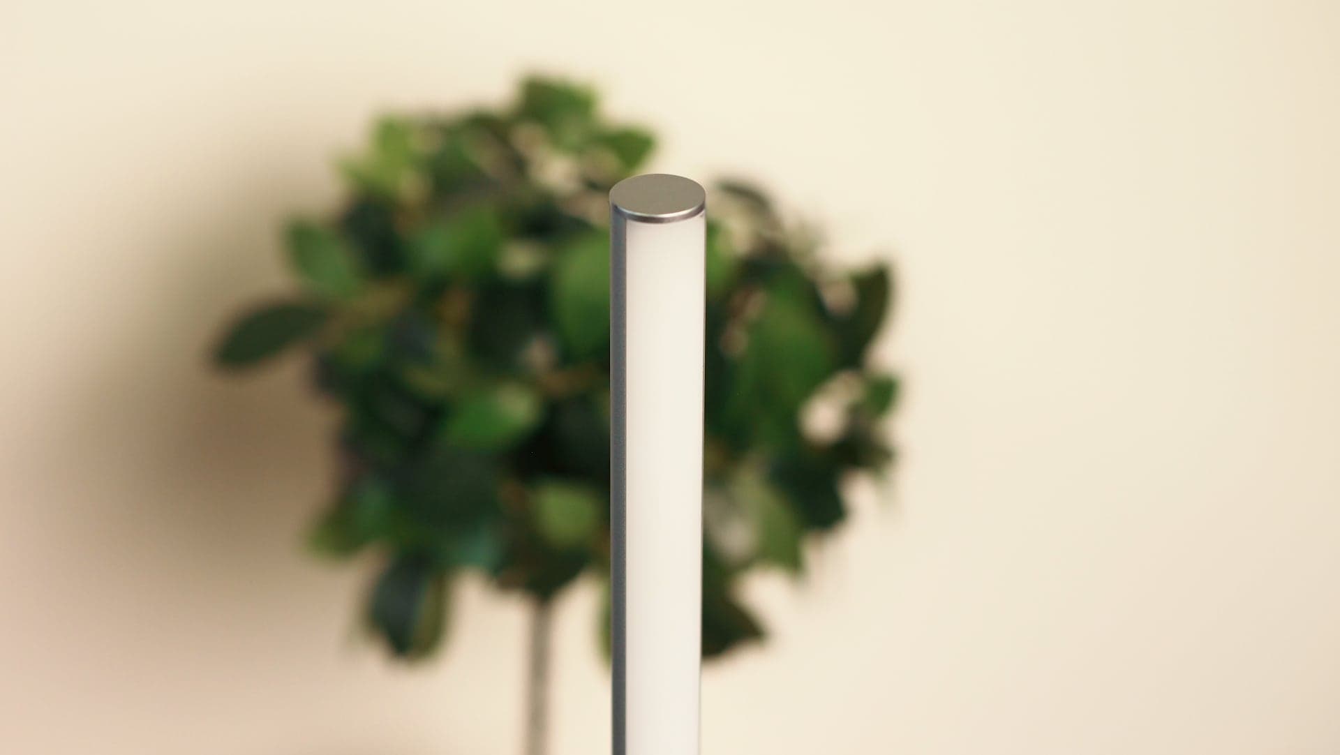 Chytrá LED lampa Livarno z Lidlu, detail světla | Zdroj: Luboš Srb