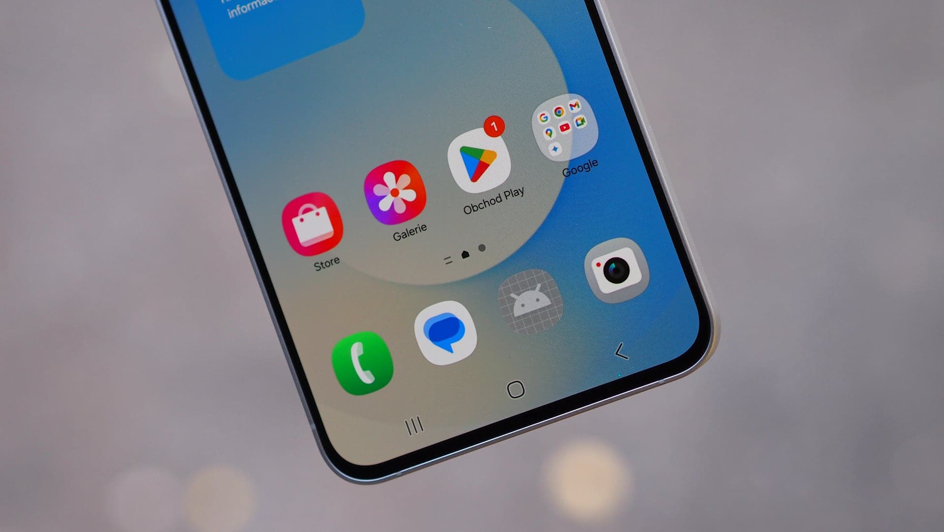 Samsung Galaxy S25 FE | Zdroj: Luboš Srb