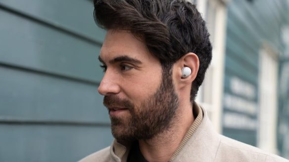 Alza zlevnila vynikající sluchátka od Sony. Jsou drobná a mají skvělý zvuk s ANC