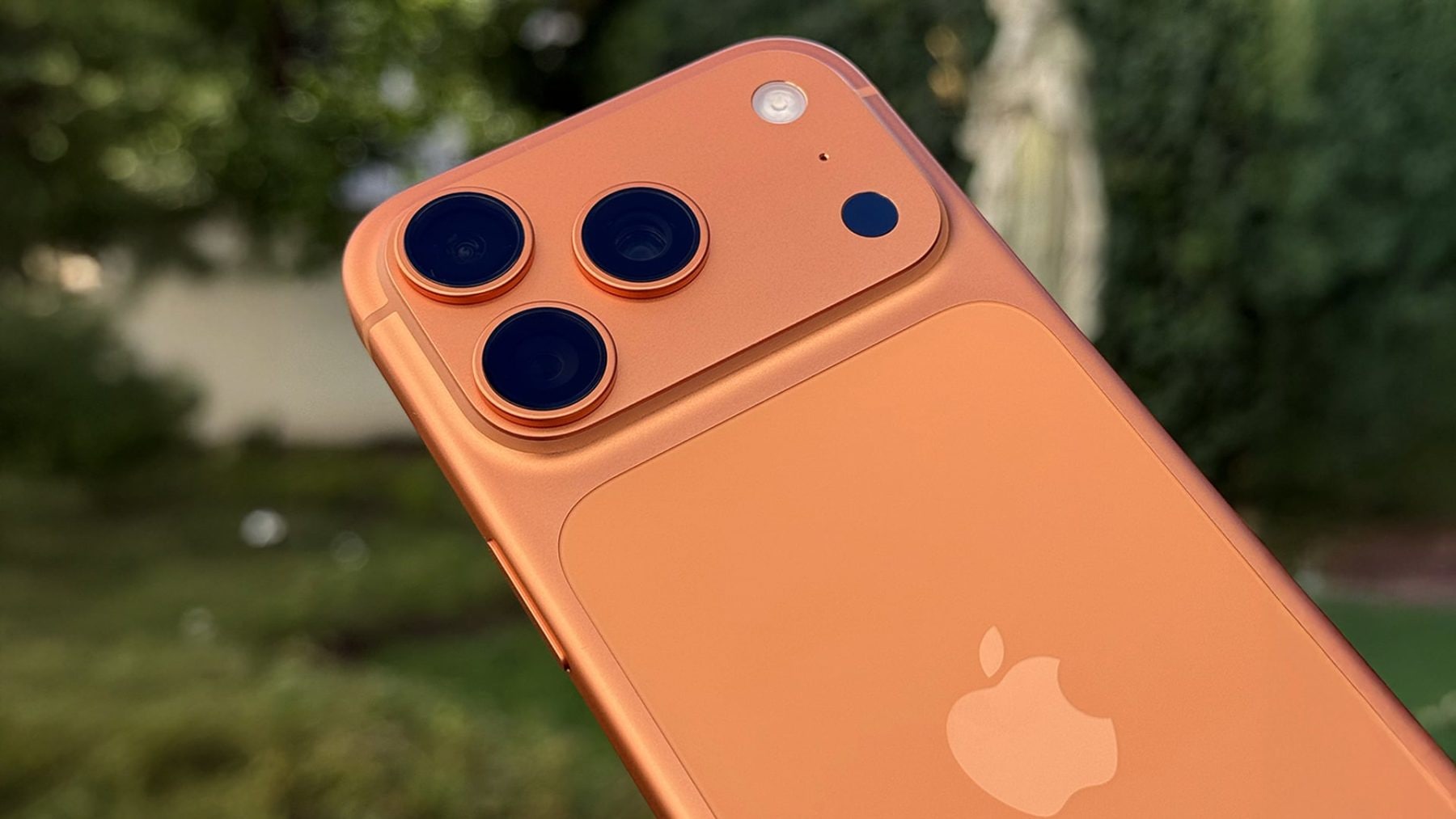 iPhone 17 Pro v oranžovém provedení| Zdroj: Mobil Pohotovost