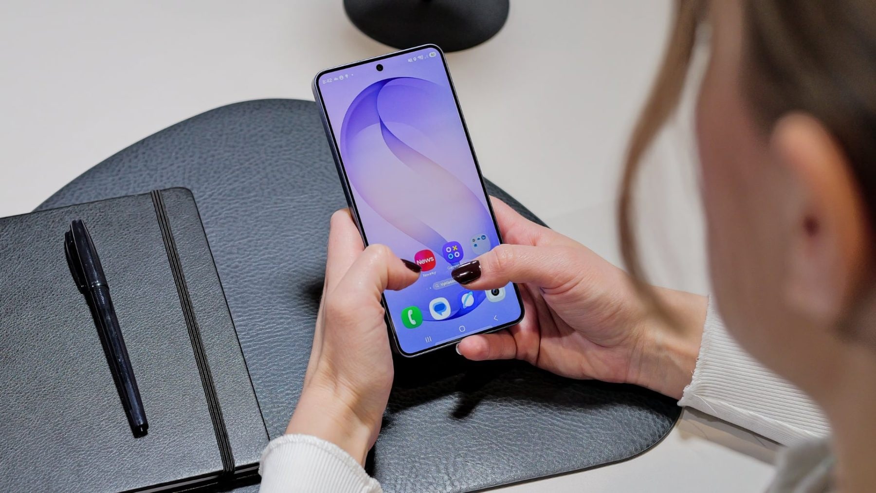 Samsung Galaxy S26 Ultra v ruce | Zdroj: Samsung