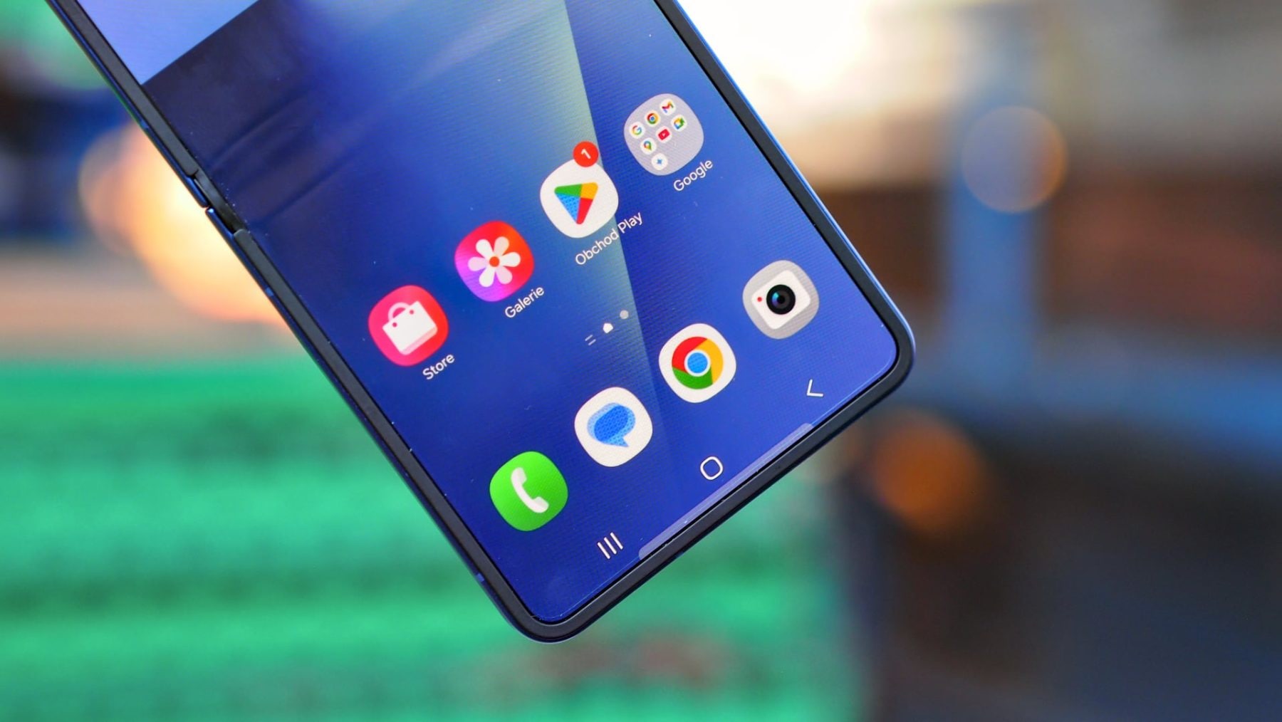 Samsung Galaxy Z Flip 7, One UI | Zdroj: Luboš Srb