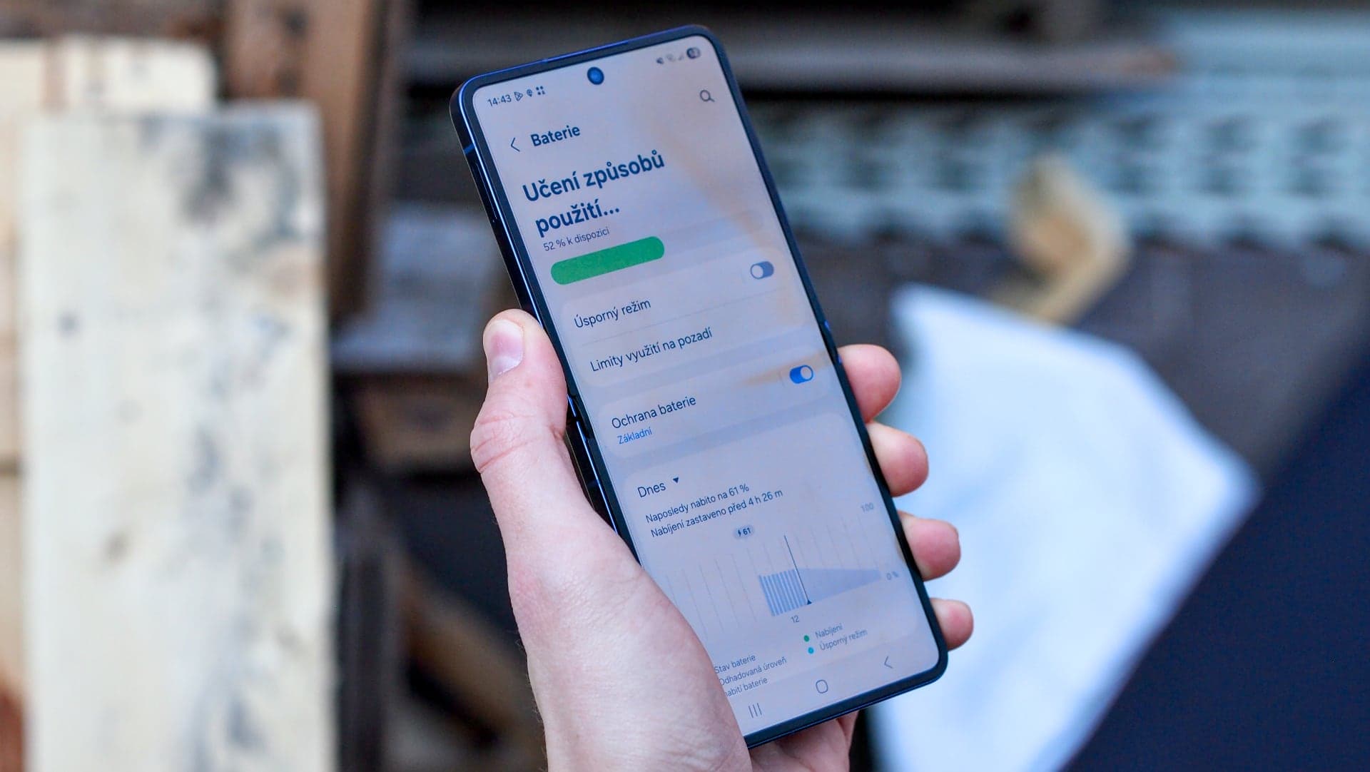 Samsung Galaxy Z Flip 7, baterie | Zdroj: Luboš Srb